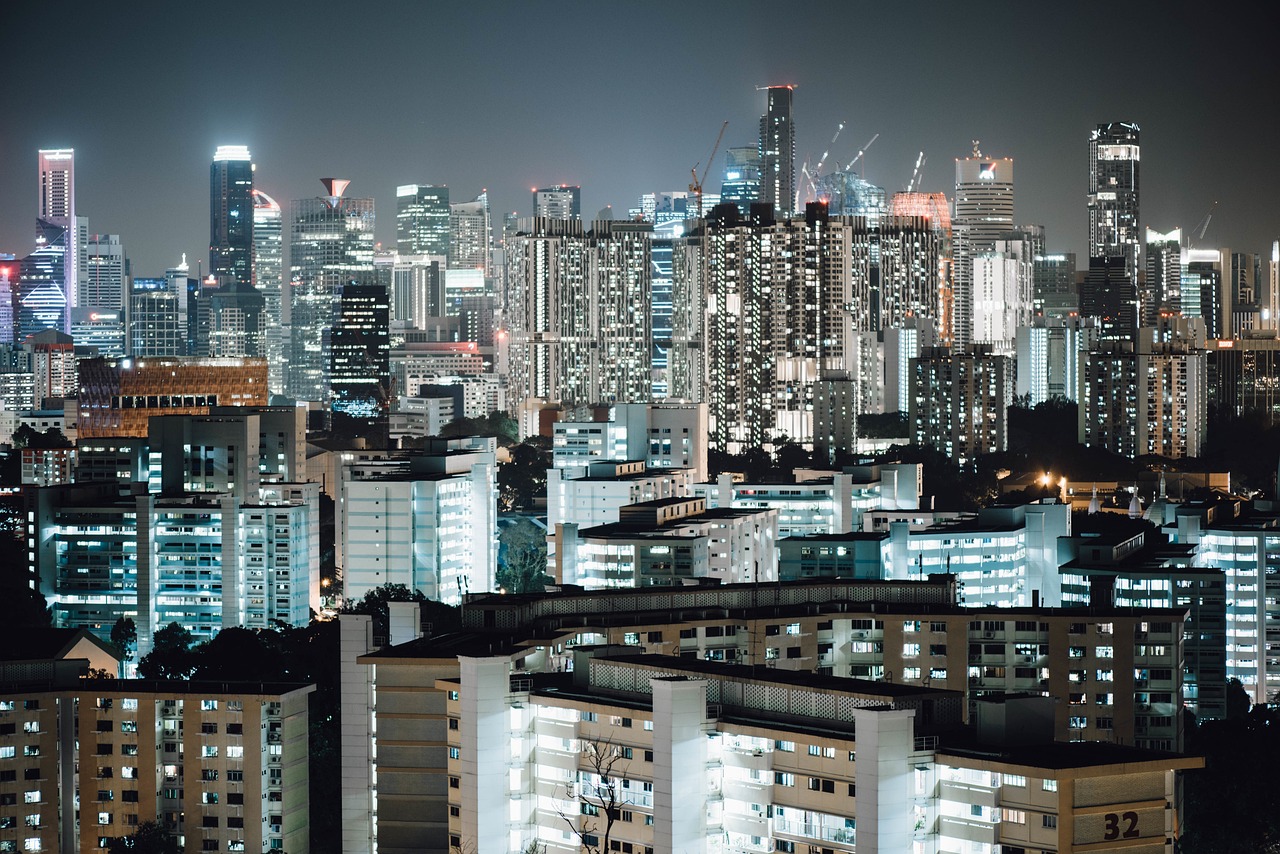 济南夜班分拣工，城市夜间的勤劳守护者